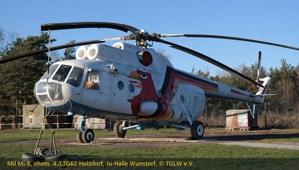 Hubschrauber Mi-8 auf dem Außengelände des Museums